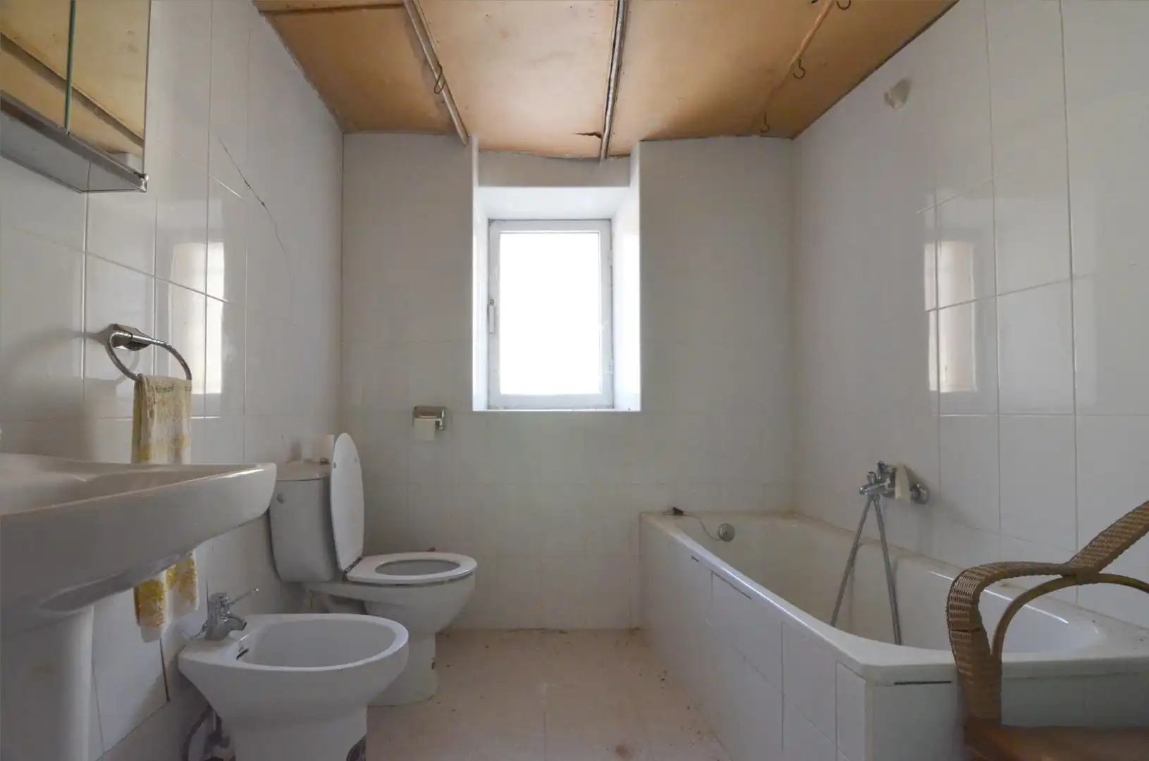 Badezimmer von Country house zum Verkauf in Calzada de Valdunciel