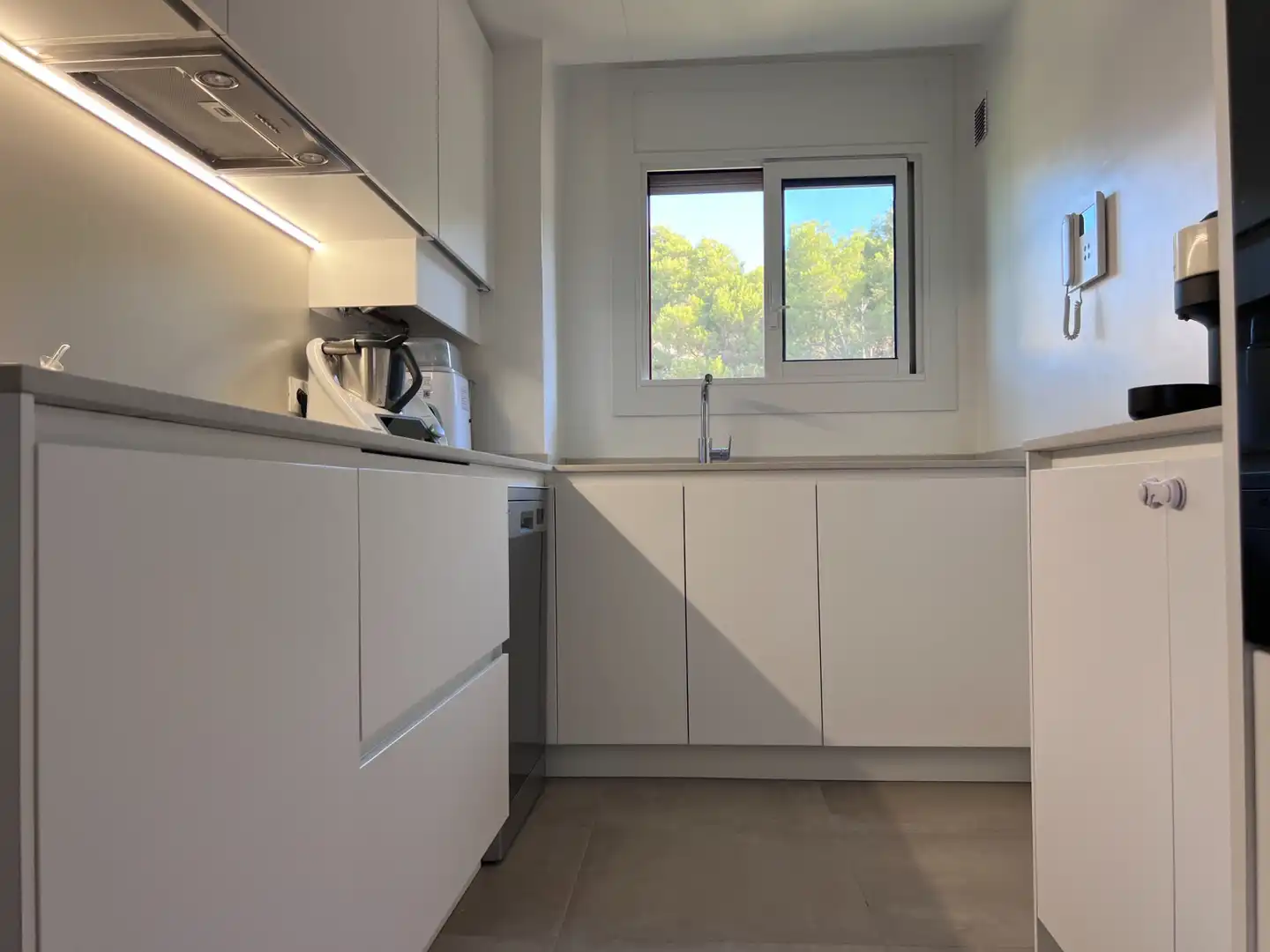 Kitchen of Flat for sale in Vilassar de Dalt  with Air Conditioner, Heating and Parquet flooring