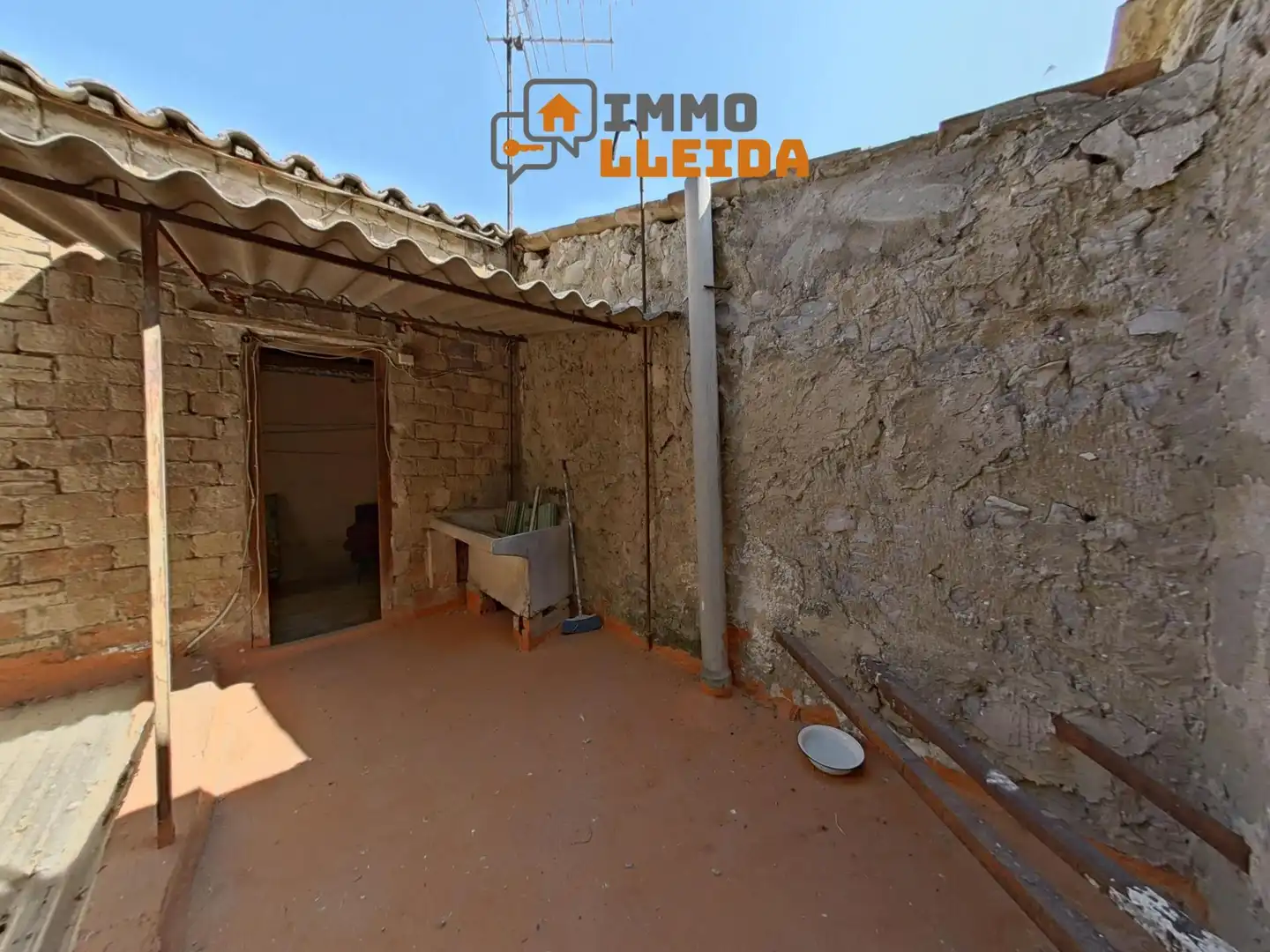 Vista exterior de Casa o chalet en venta en Castellserà con Calefacción, Parquet y Terraza