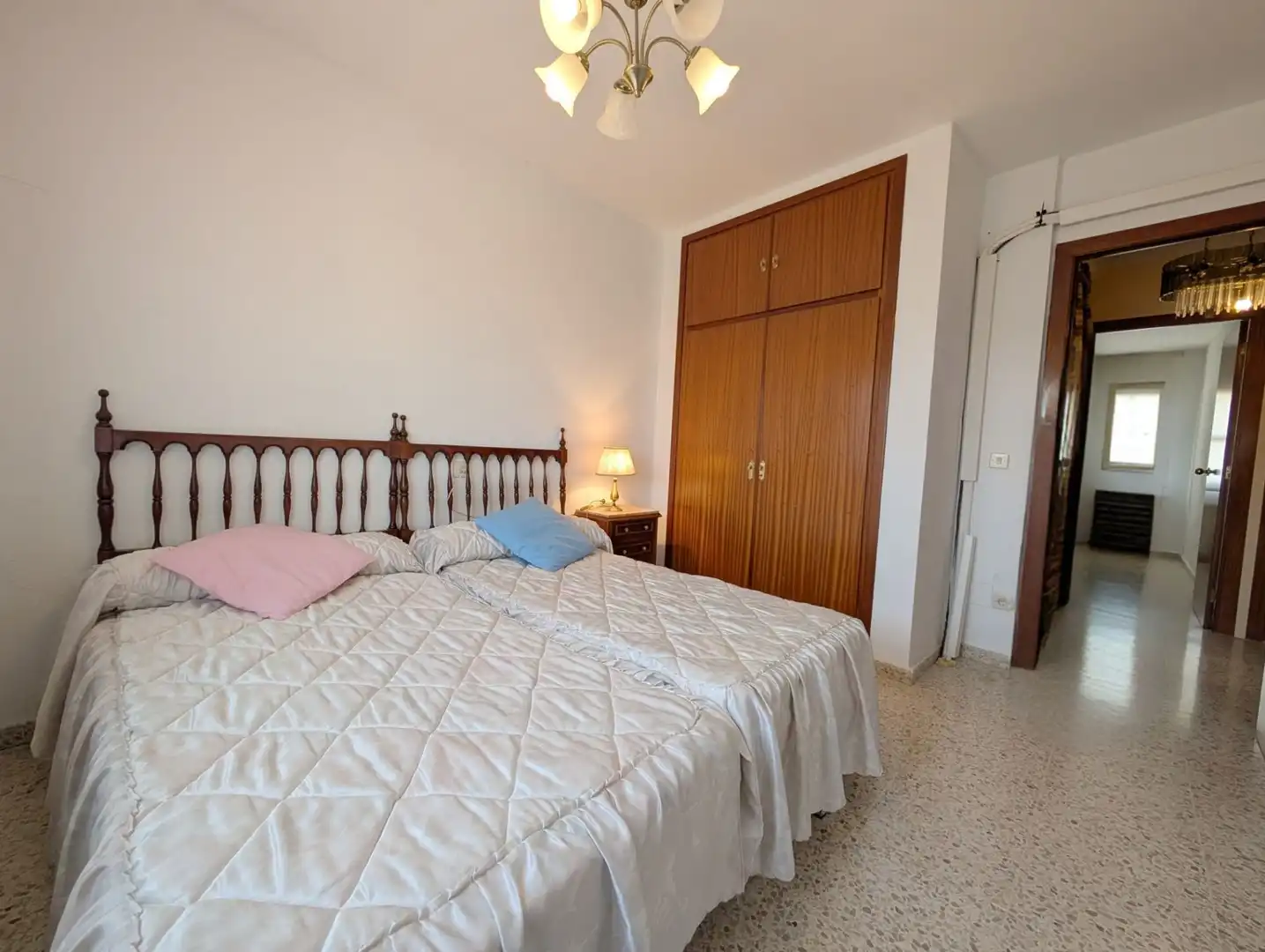Dormitori de Casa adosada en venda en La Puebla de Híjar amb Calefacció, Terrassa i Traster