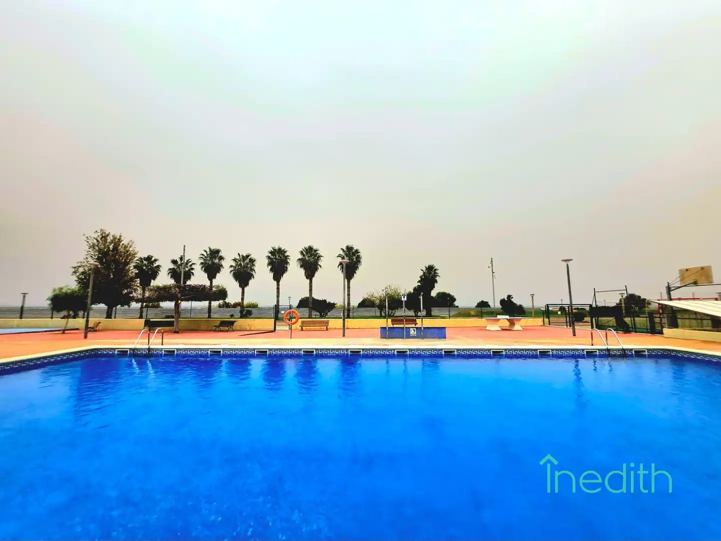 Schwimmbecken von Wohnung zum Verkauf in Cubelles mit Klimaanlage, Heizung und Terrasse