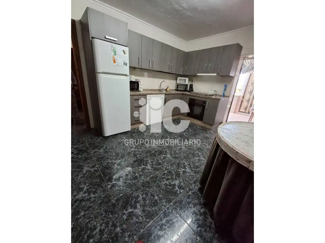 Cuina de Casa o xalet en venda en Valenzuela amb Aire condicionat, Jardí privat i Terrassa