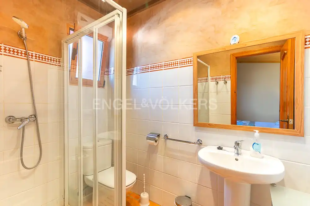 Bathroom of Houses for sale in La Vall de Laguar  with Air Conditioner, Heating and Terrace