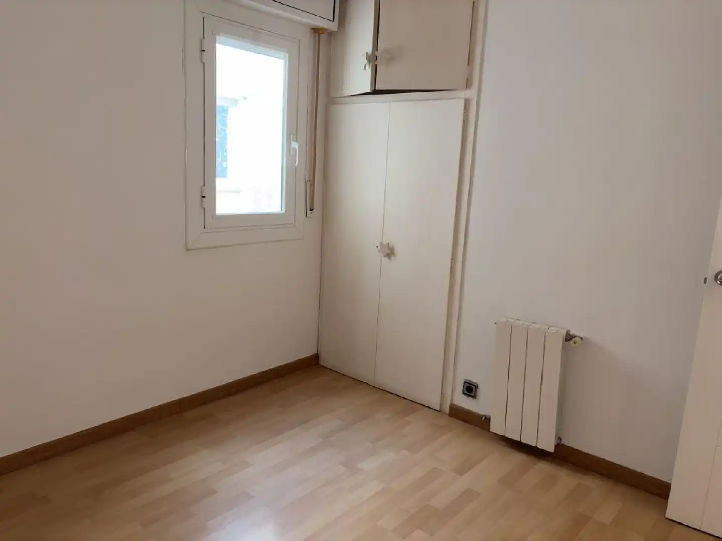 Dormitori de Pis en venda en La Pobla de Montornès   amb Terrassa