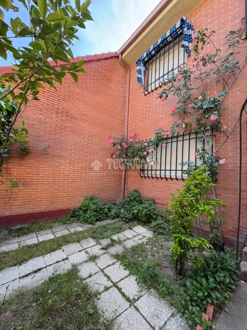 Jardí de Casa adosada en venda en Getafe amb Calefacció, Jardí privat i Terrassa