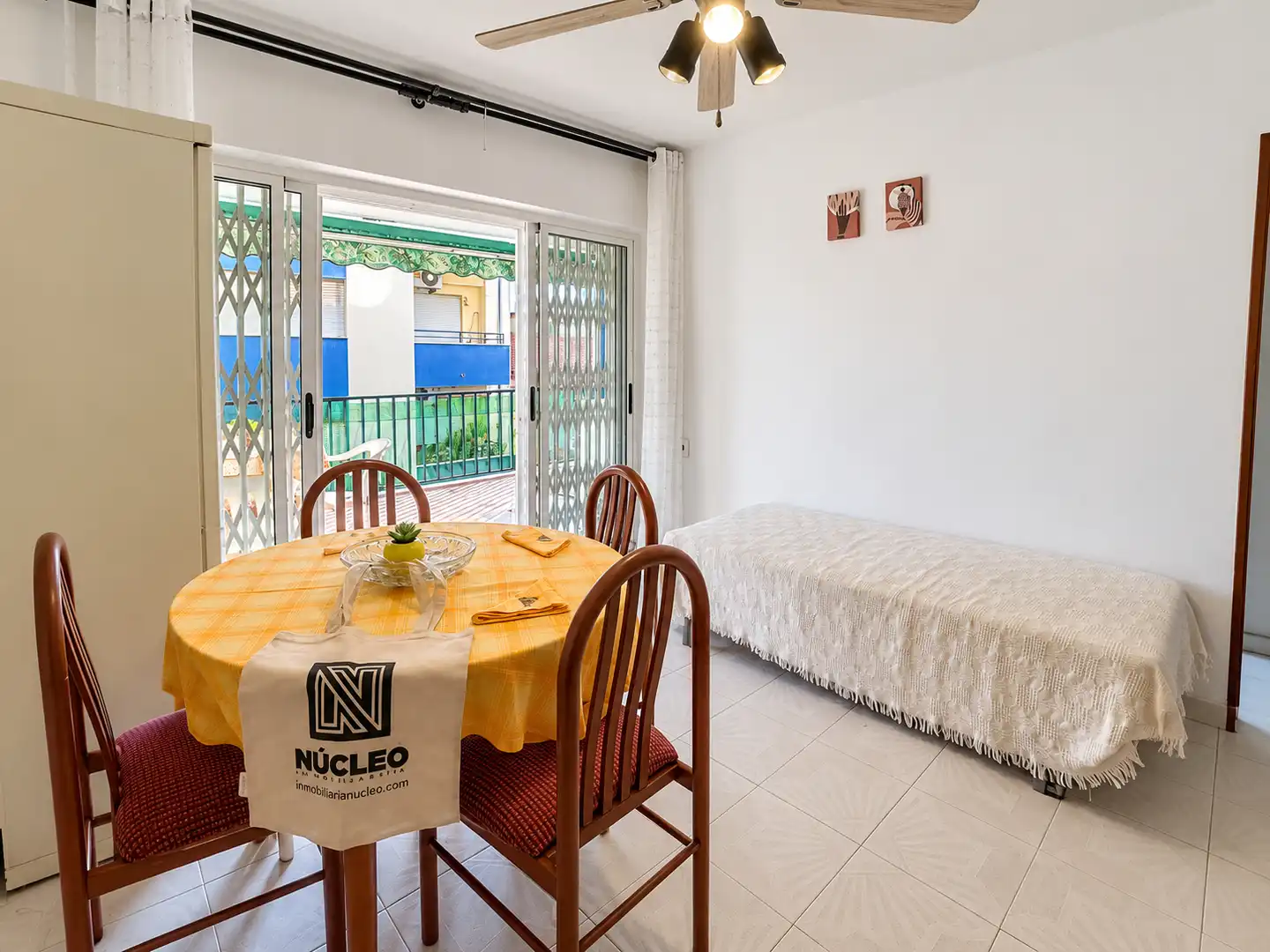 Dining room of Flat for sale in Sagunto / Sagunt  with Terrace, Furnished and Oven