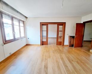 Sala d'estar de Pis en venda en Vitoria - Gasteiz amb Calefacció