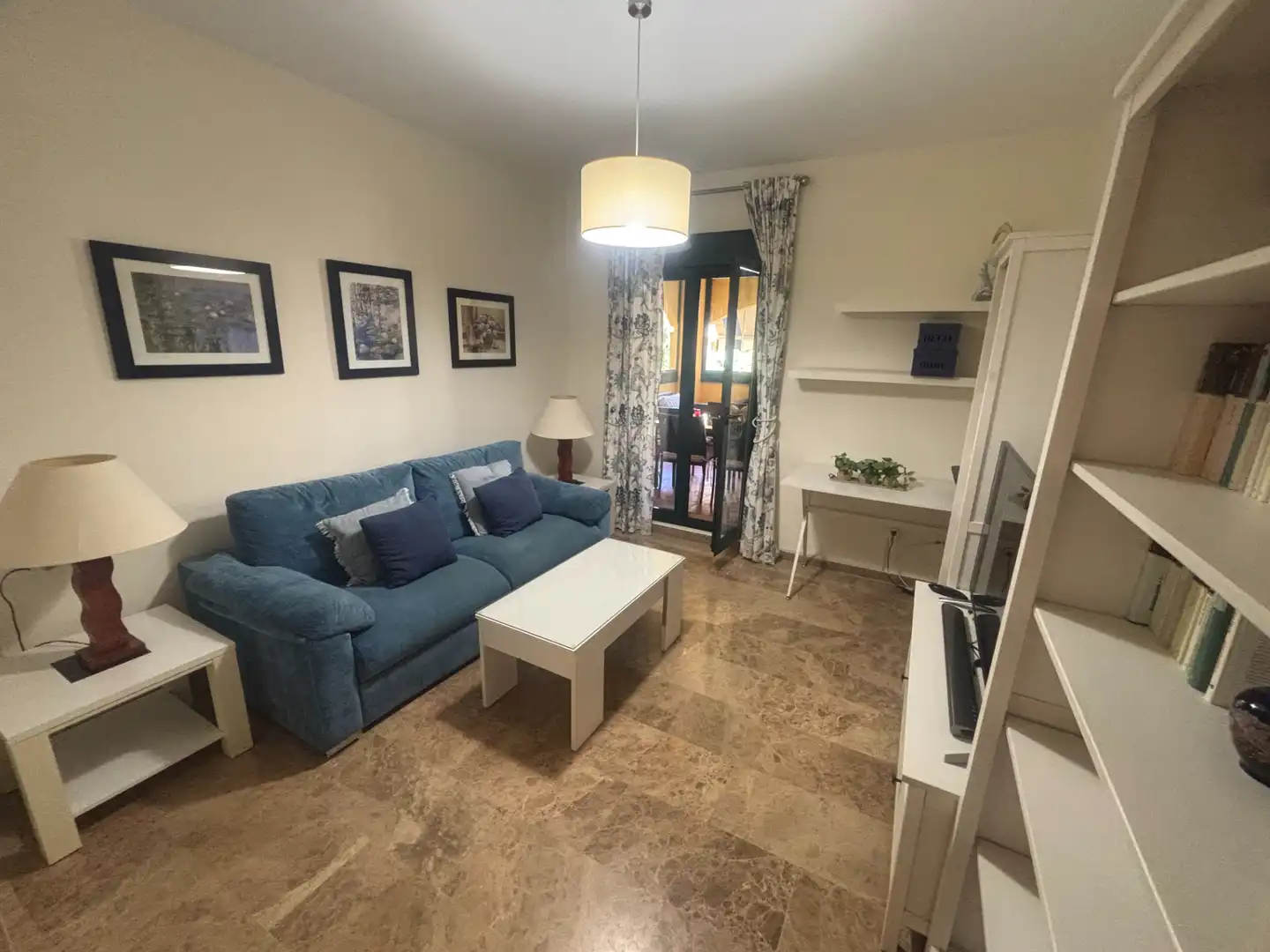 Sala de estar de Piso en venta en Marbella con Aire acondicionado, Terraza y Amueblado
