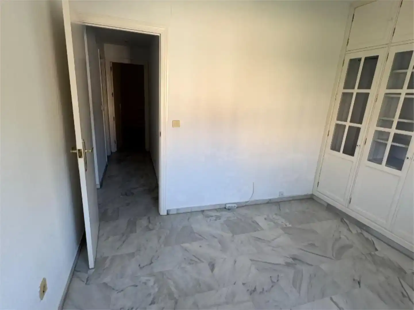 Habitación de Piso de alquiler en Tomares con Aire acondicionado, Piscina y Balcón
