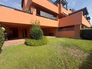 Apartament amb jardí en venda a Casares Golf - Casares del Sol