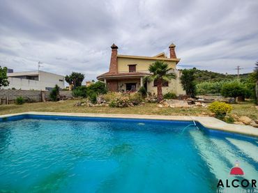 Xalet amb balcó en venda a ACACIES
