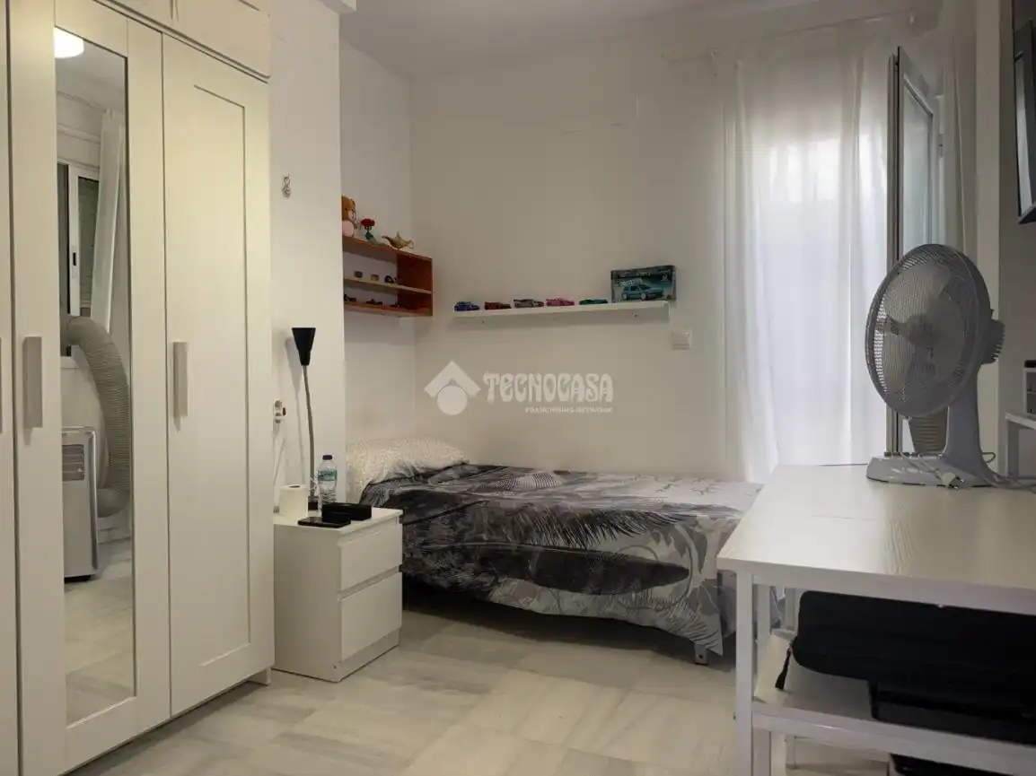 Bedroom of Detached homes for sale in La Algaba  with Air Conditioner, Private garden and Terrace