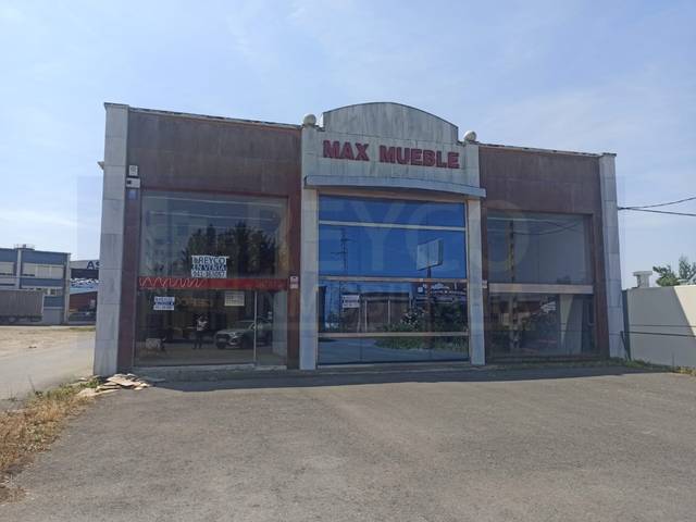 Nave industrial en Venta en Alesón