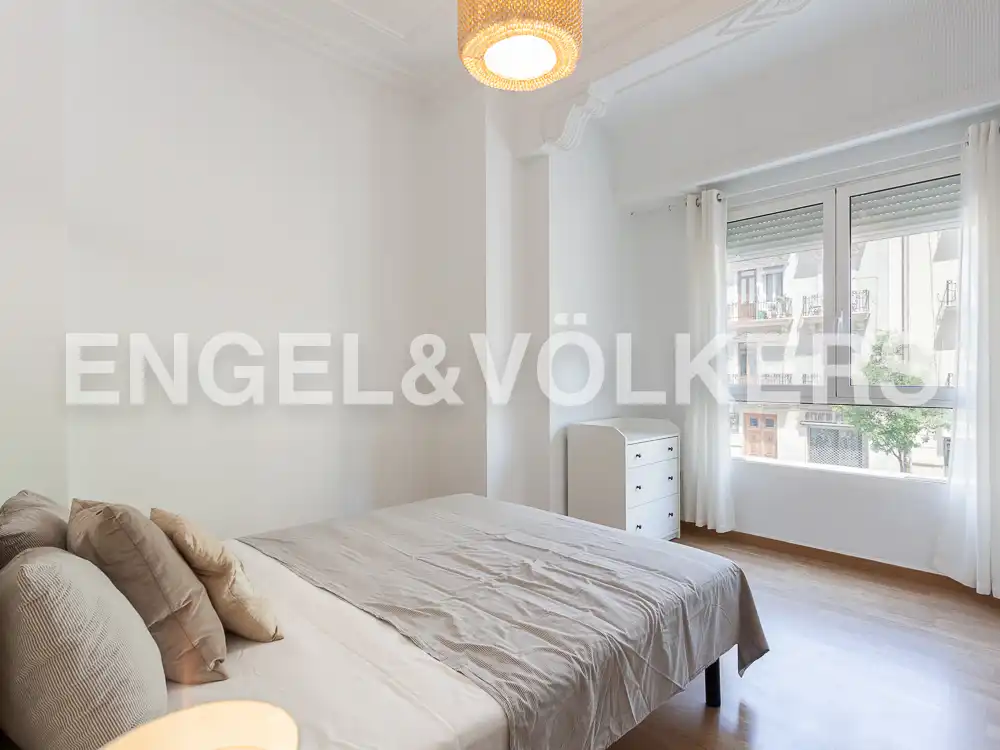 Bedroom of Flat for rent in Valencia  with Heating, Parquet flooring and Terrace