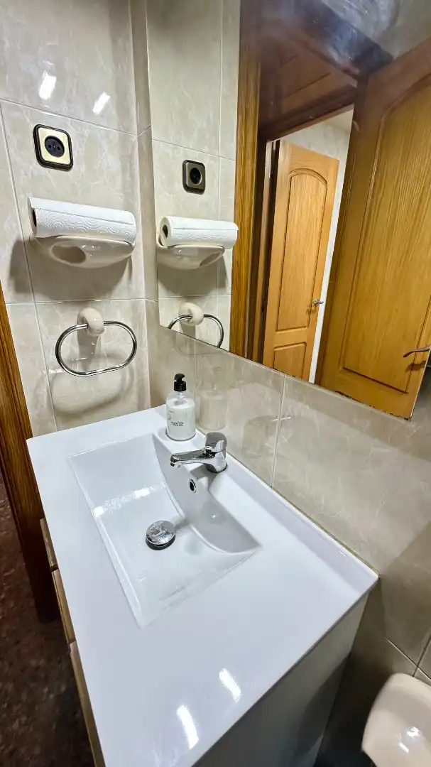 Baño de Piso en venta en Cerdanyola del Vallès con Aire acondicionado, Calefacción y Horno