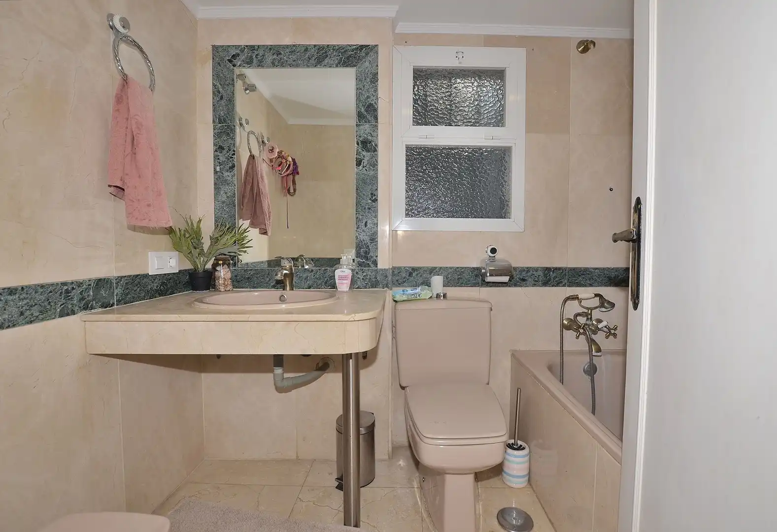 Bathroom of Duplexes for sale in Mijas  with Air Conditioner, Terrace and Oven