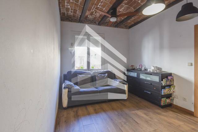 Piso en Venta en Carrer dels Comtes de Bell-Lloc en Barri de les Corts