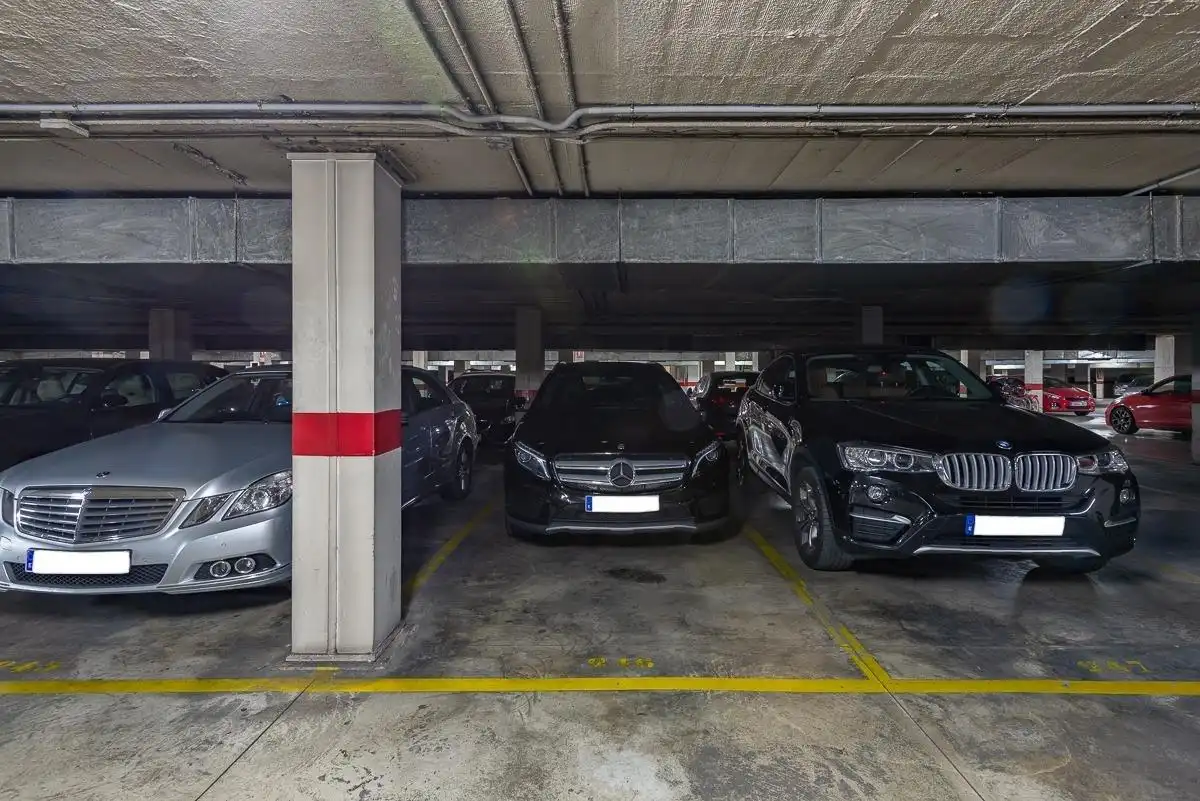 Parking of Flat for rent in Málaga  with Air Conditioner, Terrace and Furnished