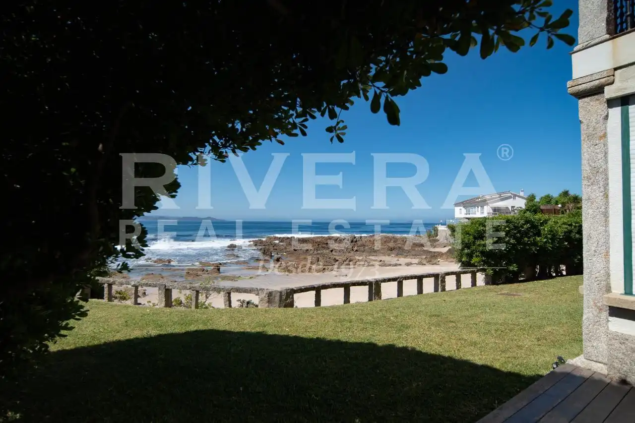 Vista exterior de Piso en venta en Sanxenxo con Calefacción y Terraza