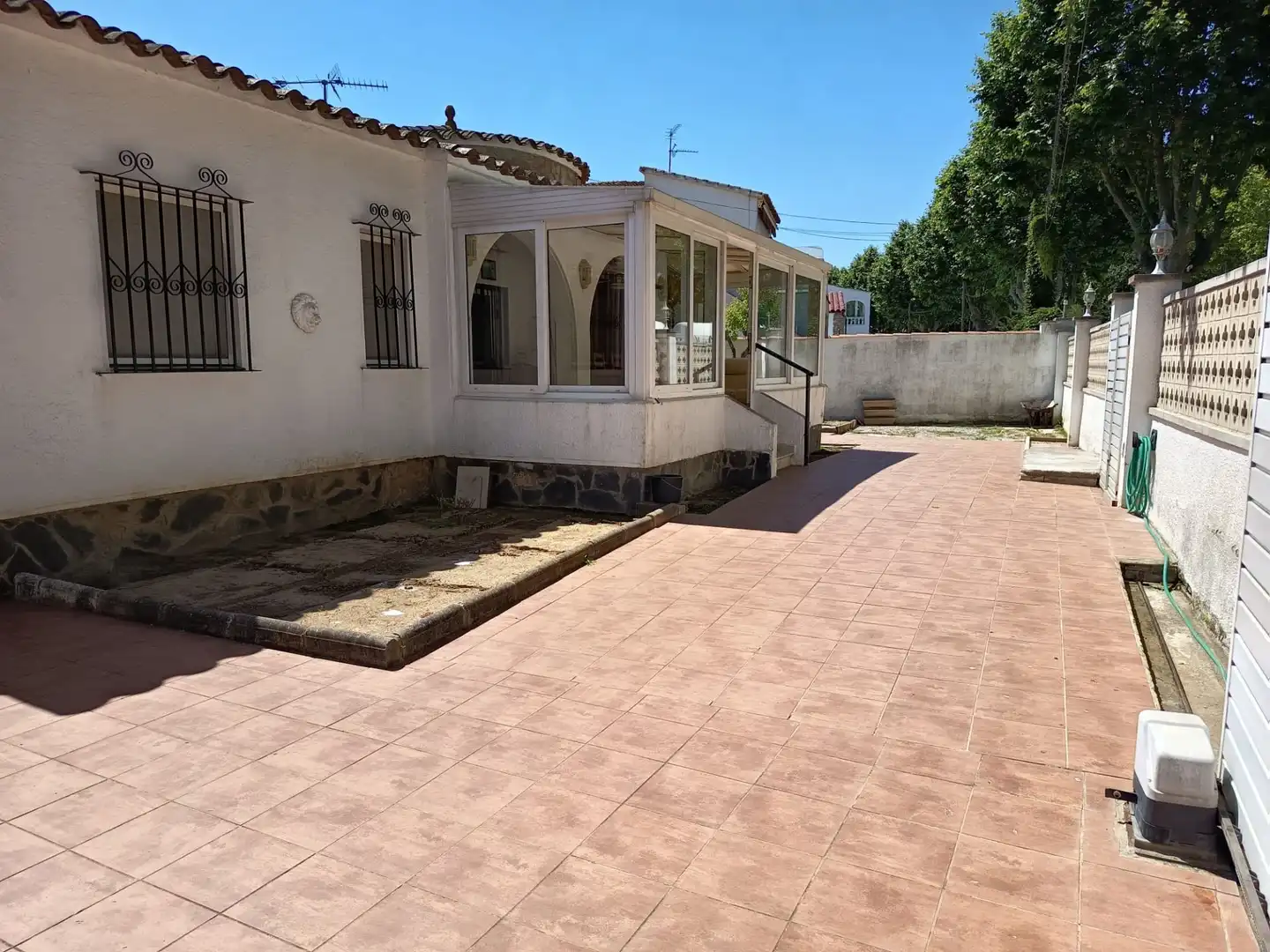 Vista exterior de Casa o xalet en venda en Empuriabrava