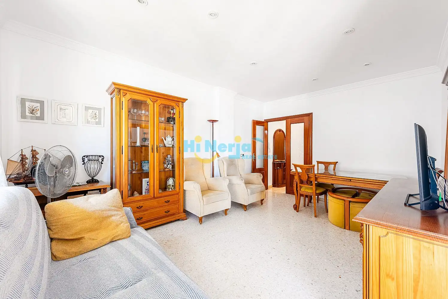 Apartamento con piscina en venta en Torre del Mar, imagen 4