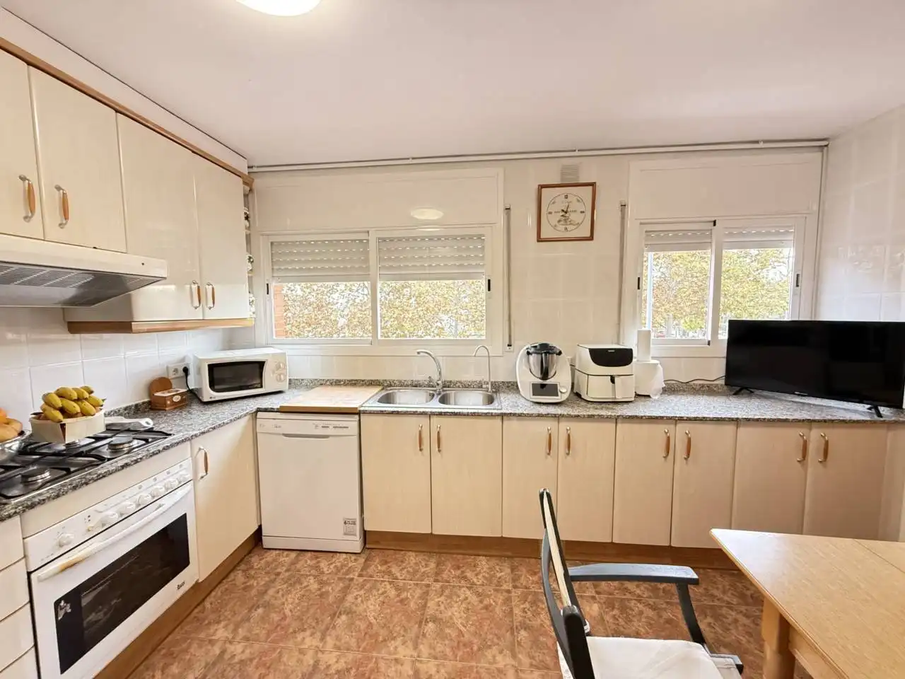 Kitchen of Houses for sale in Terrassa  with Air Conditioner, Heating and Private garden