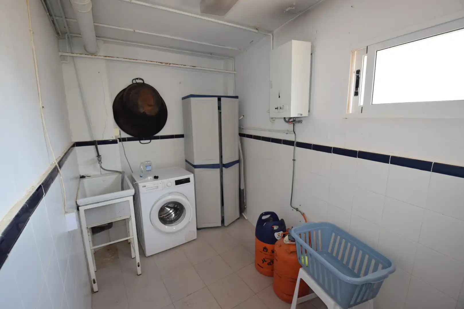 Cuina de Casa o xalet en venda en Guardamar del Segura amb Aire condicionat, Terrassa i Traster