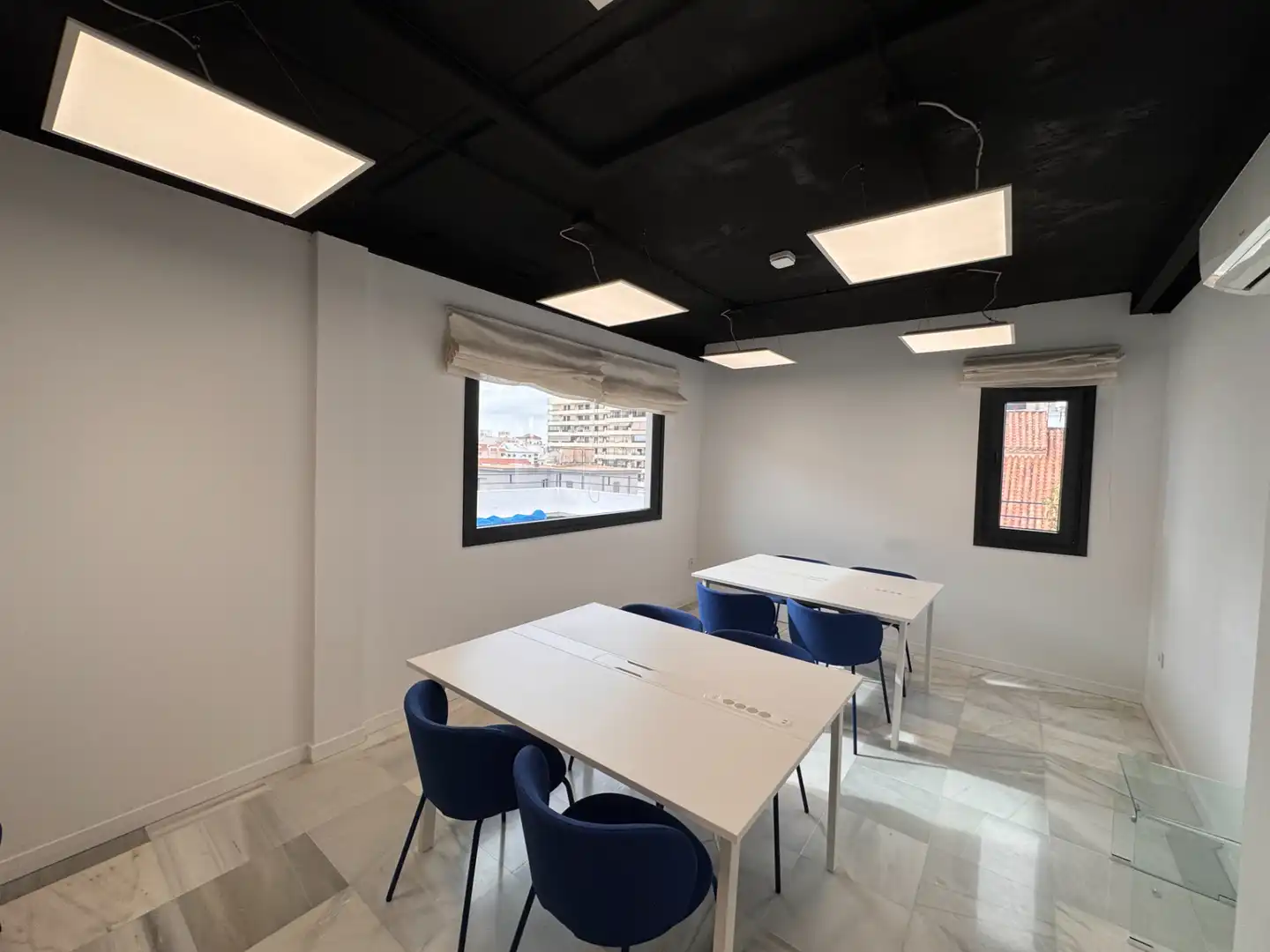 Oficina de alquiler en Avenida Ramón y Cajal, 2, Puerto Deportivo