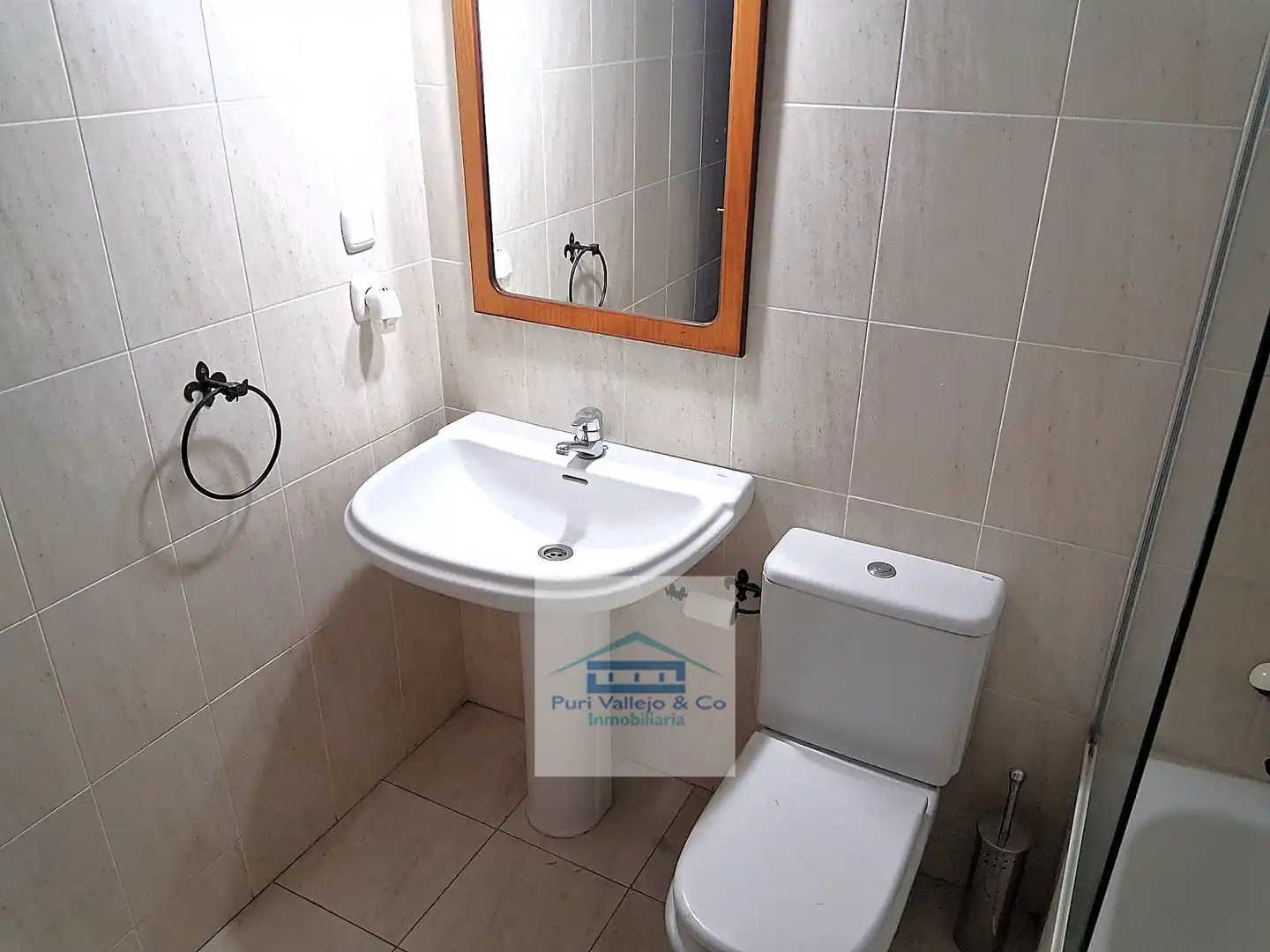 Baño de Piso de alquiler en Córdoba con Aire acondicionado y Balcón