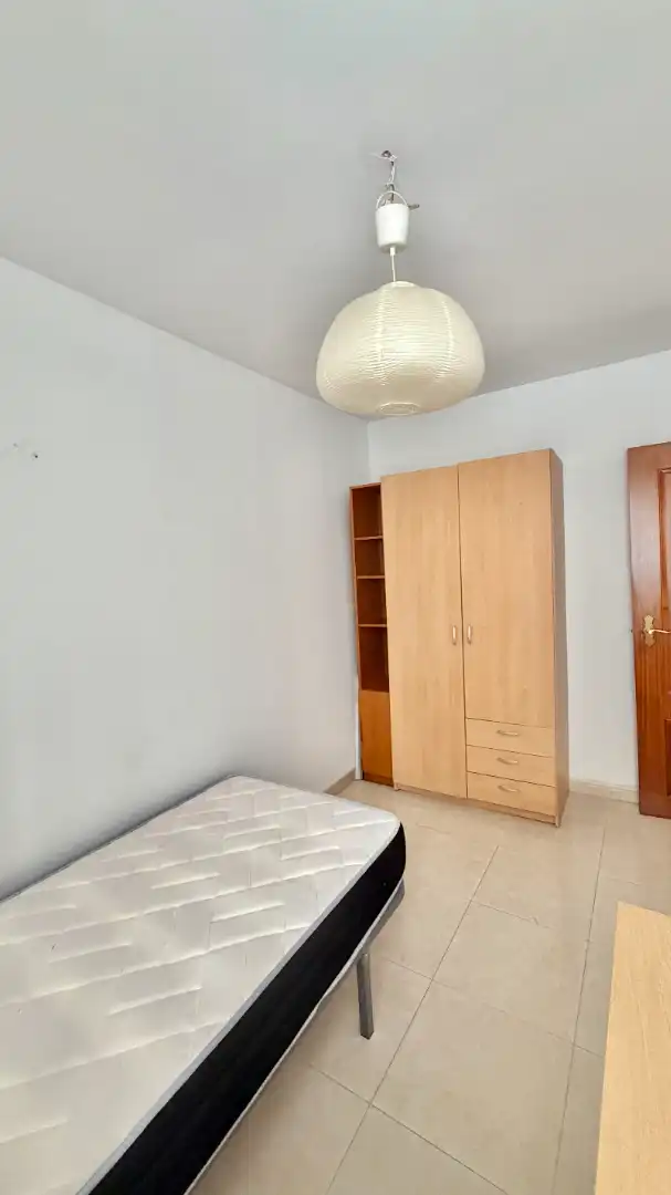 Habitación de Piso en venta en Madrid con Calefacción, Parquet y Amueblado