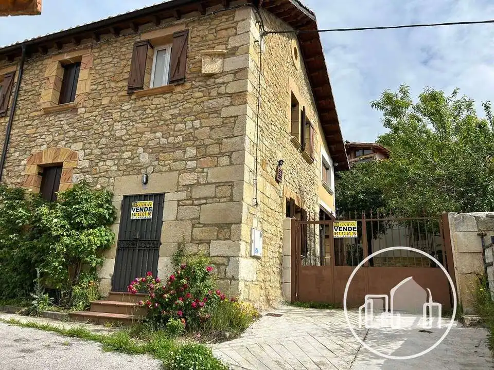 Vista exterior de Casa o chalet en venta en Valle de Valdebezana con Calefacción, Jardín privado y Balcón
