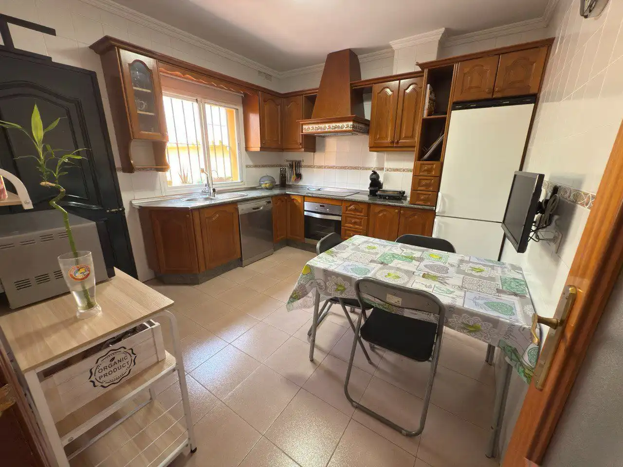 Cuina de Casa adosada en venda en Rincón de la Victoria amb Aire condicionat, Jardí privat i Traster