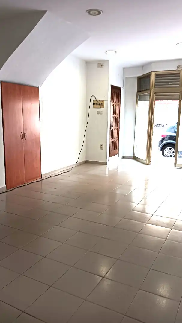 Local comercial en alquiler en Avinguda de la Llibertat, imagen 7