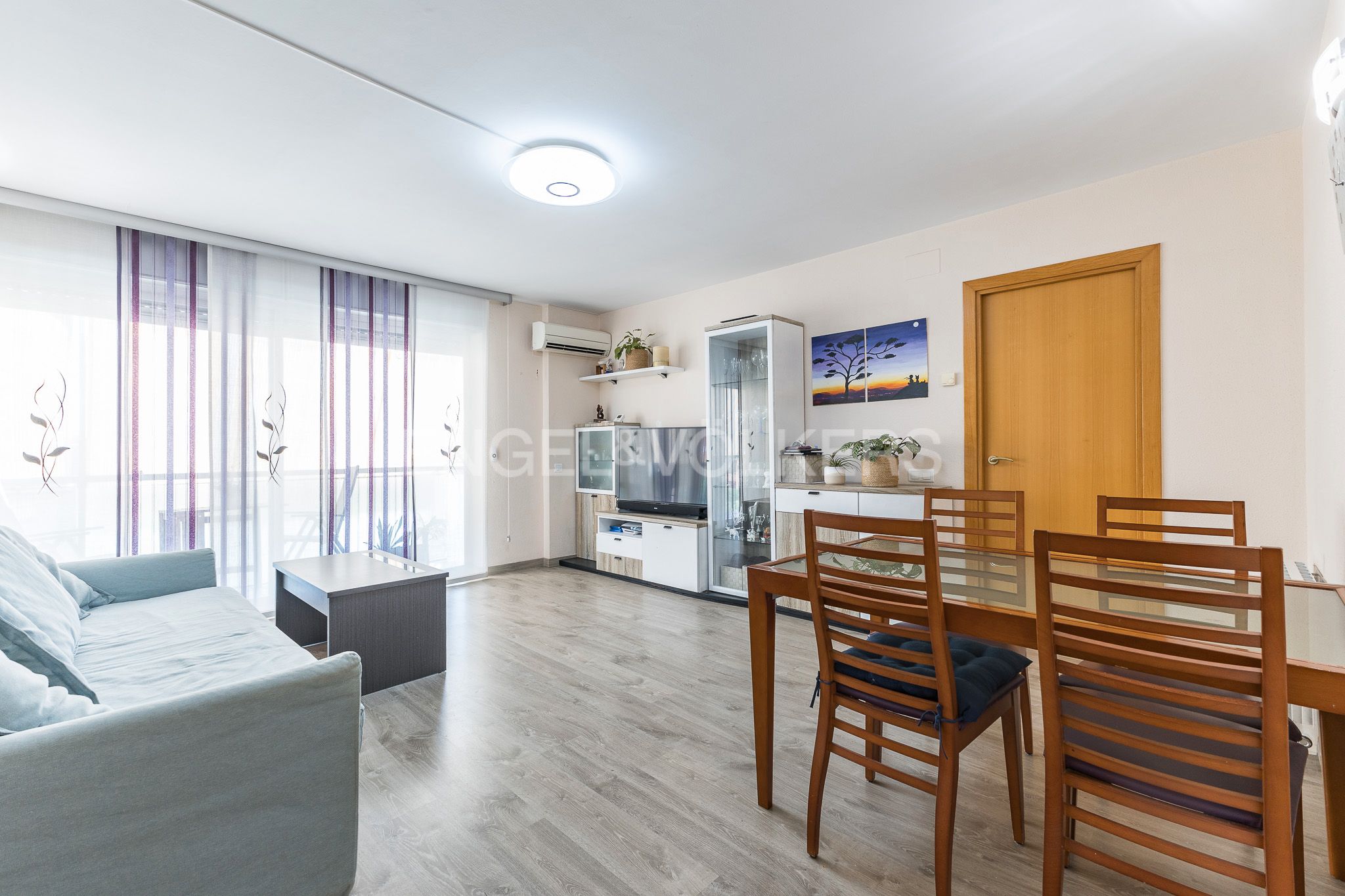 Living room of Apartment for sale in El Prat de Llobregat  with Air Conditioner, Heating and Parquet flooring