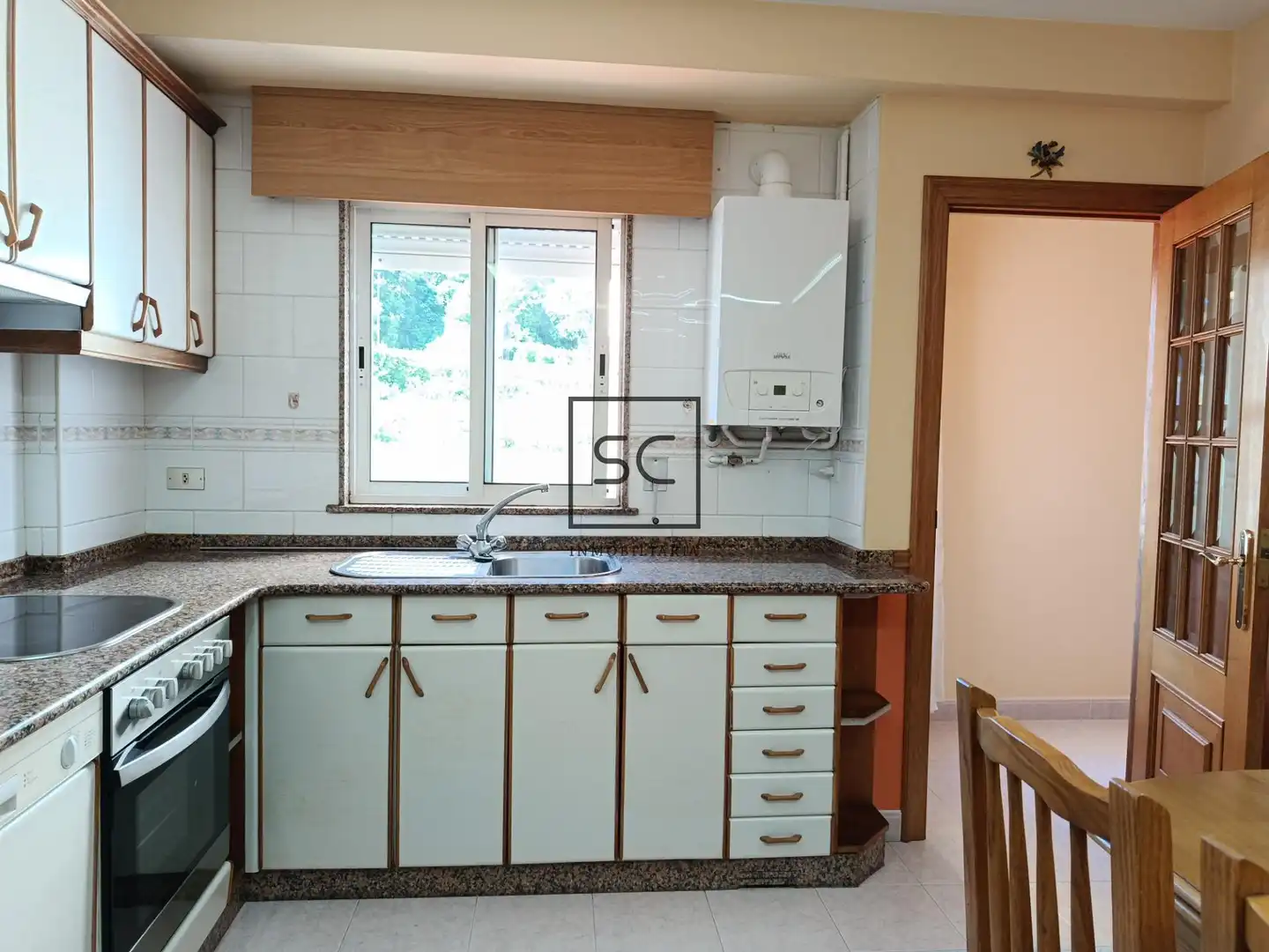 Cocina de Piso en venta en Pontedeume con Calefacción y Amueblado