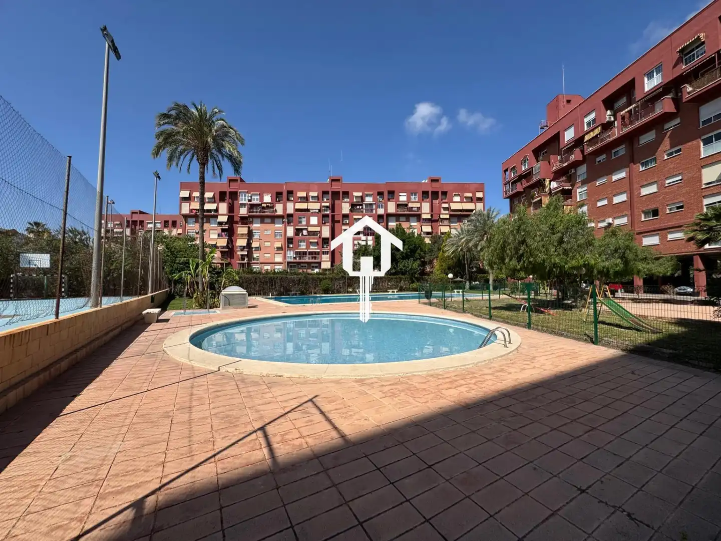 Vista exterior de Pis en venda en Alicante / Alacant amb Aire condicionat, Terrassa i Moblat