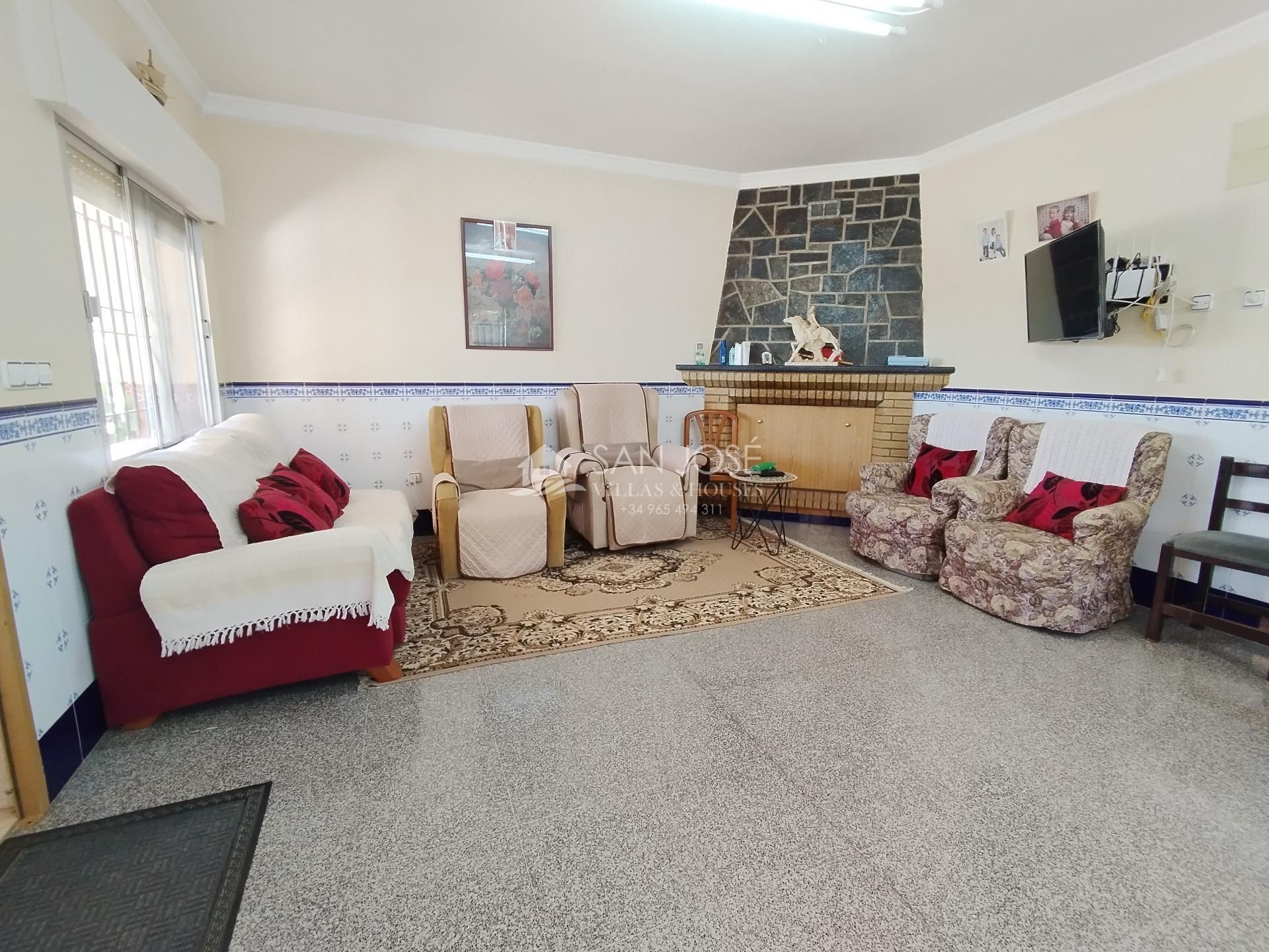 Sala d'estar de Casa o xalet en venda en Monforte del Cid amb Aire condicionat, Calefacció i Jardí privat