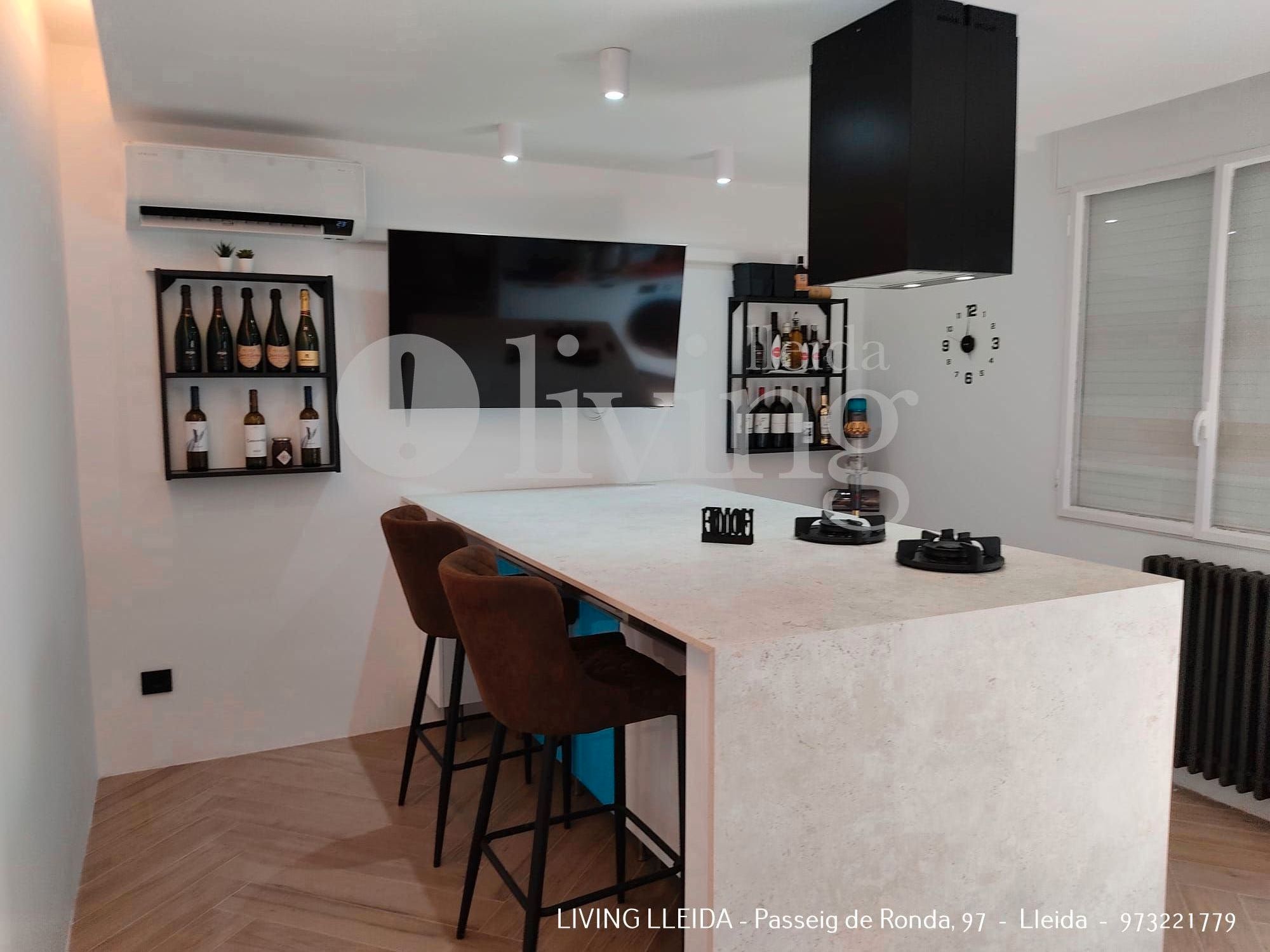 Attic to rent in Carrer Tamarit de Llitera, Joc de la Bola - Camps d'Esports