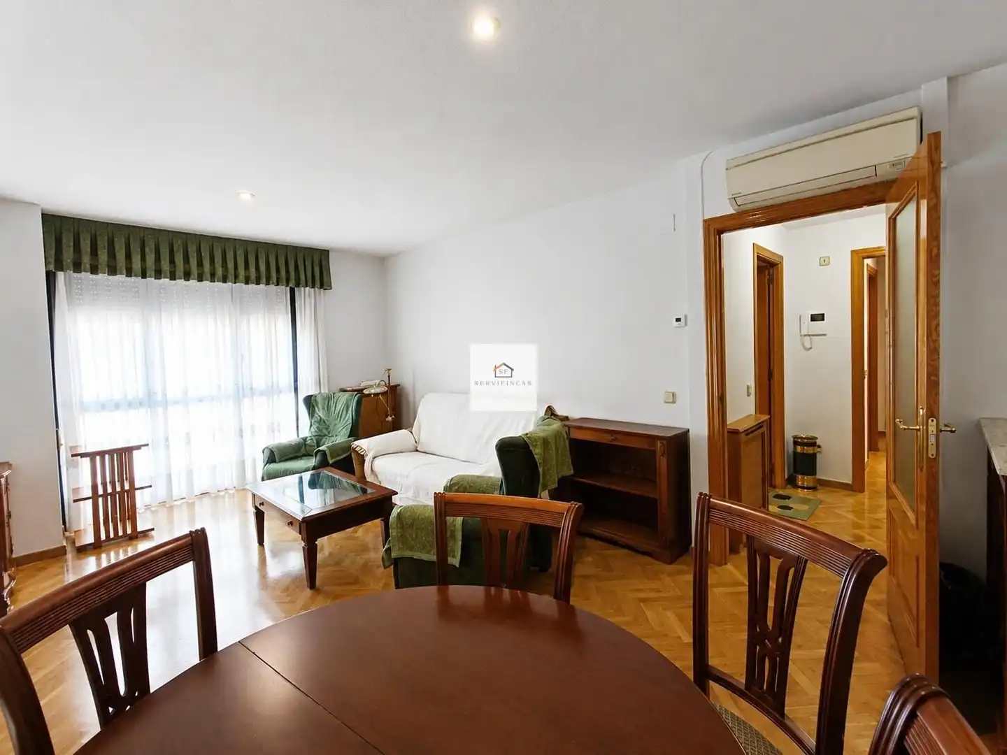 Living room of Flat for rent in Madrid  with Air Conditioner, Heating and Private garden