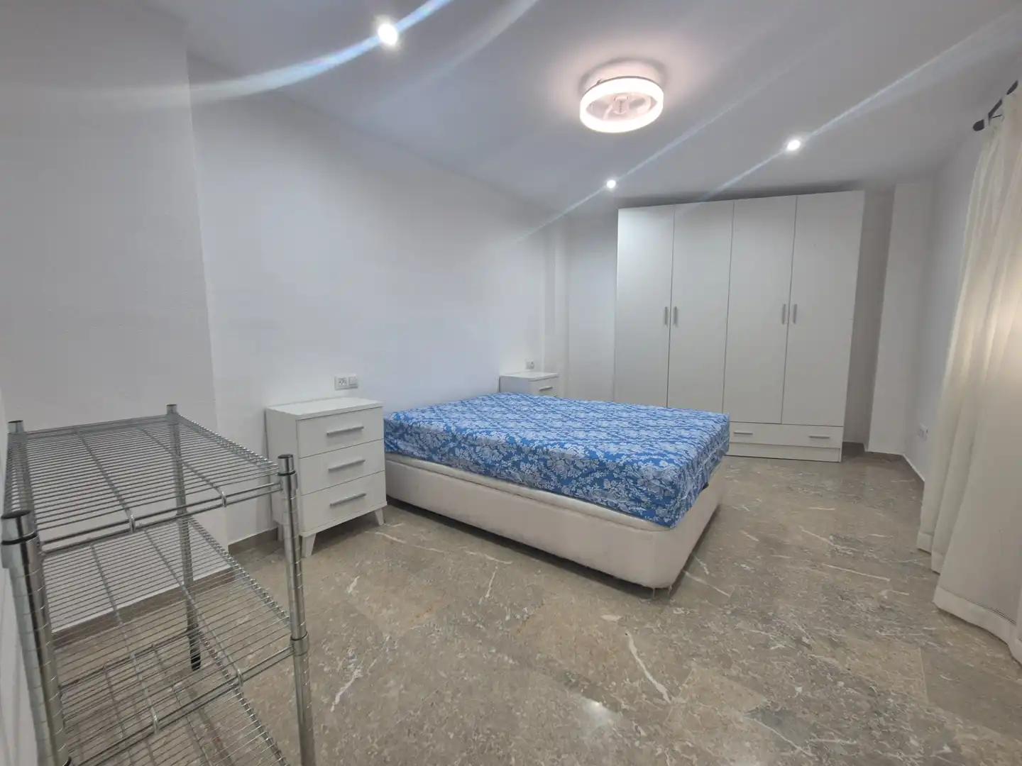 Habitación de Apartamento de alquiler en Badajoz con Amueblado, Horno y Lavadora