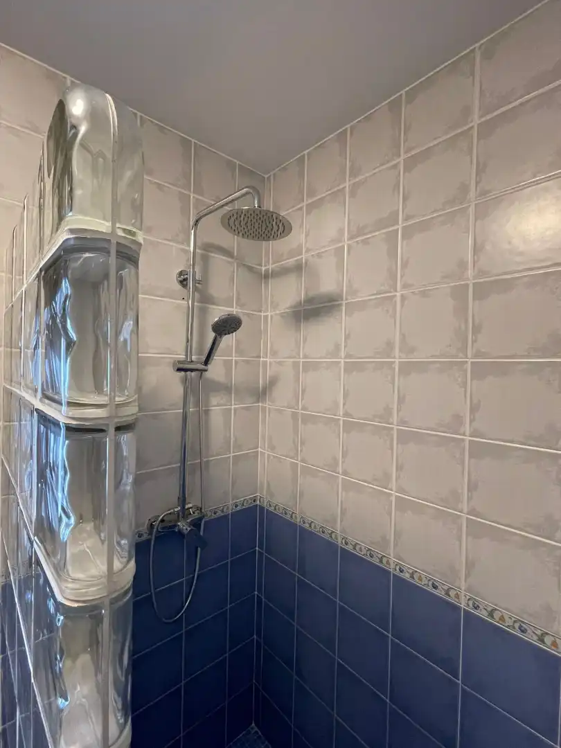 Baño de Apartamento en venta en El Bosque con Aire acondicionado
