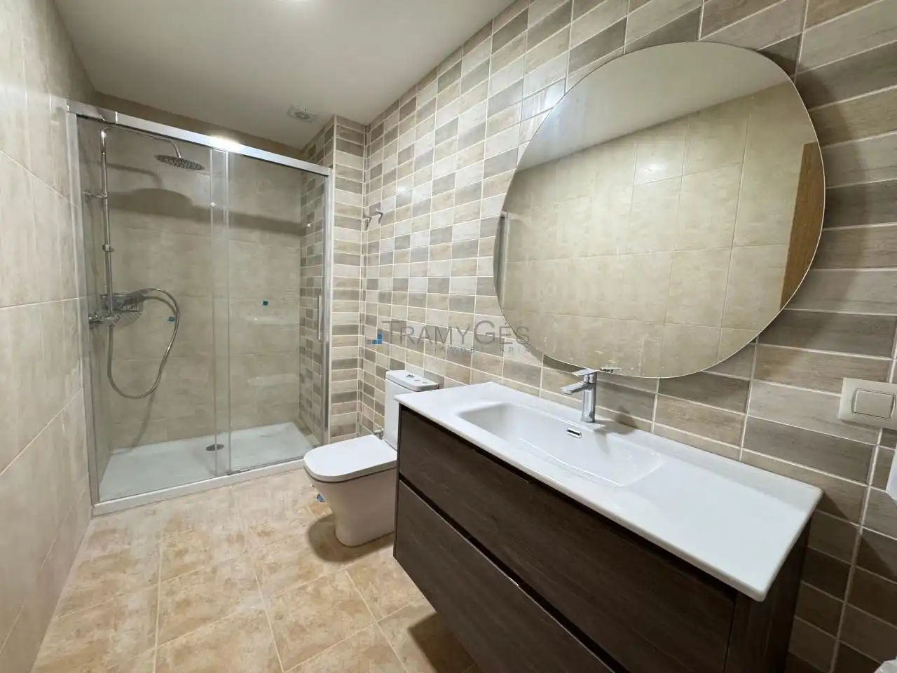 Baño de Casa adosada en venta en Vigo  con Calefacción, Jardín privado y Terraza