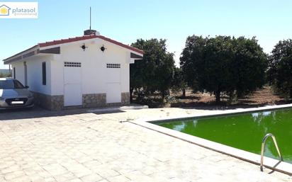 Piscina de Finca rústica en venda en La Algaba amb Jardí privat, Terrassa i Piscina