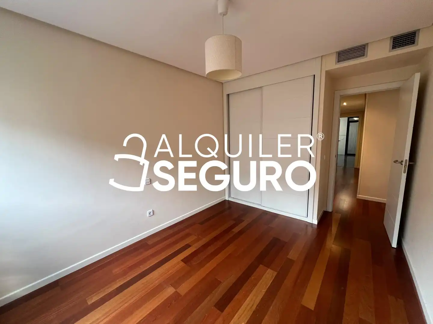 Habitación de Piso de alquiler en Madrid con Aire acondicionado, Calefacción y Terraza