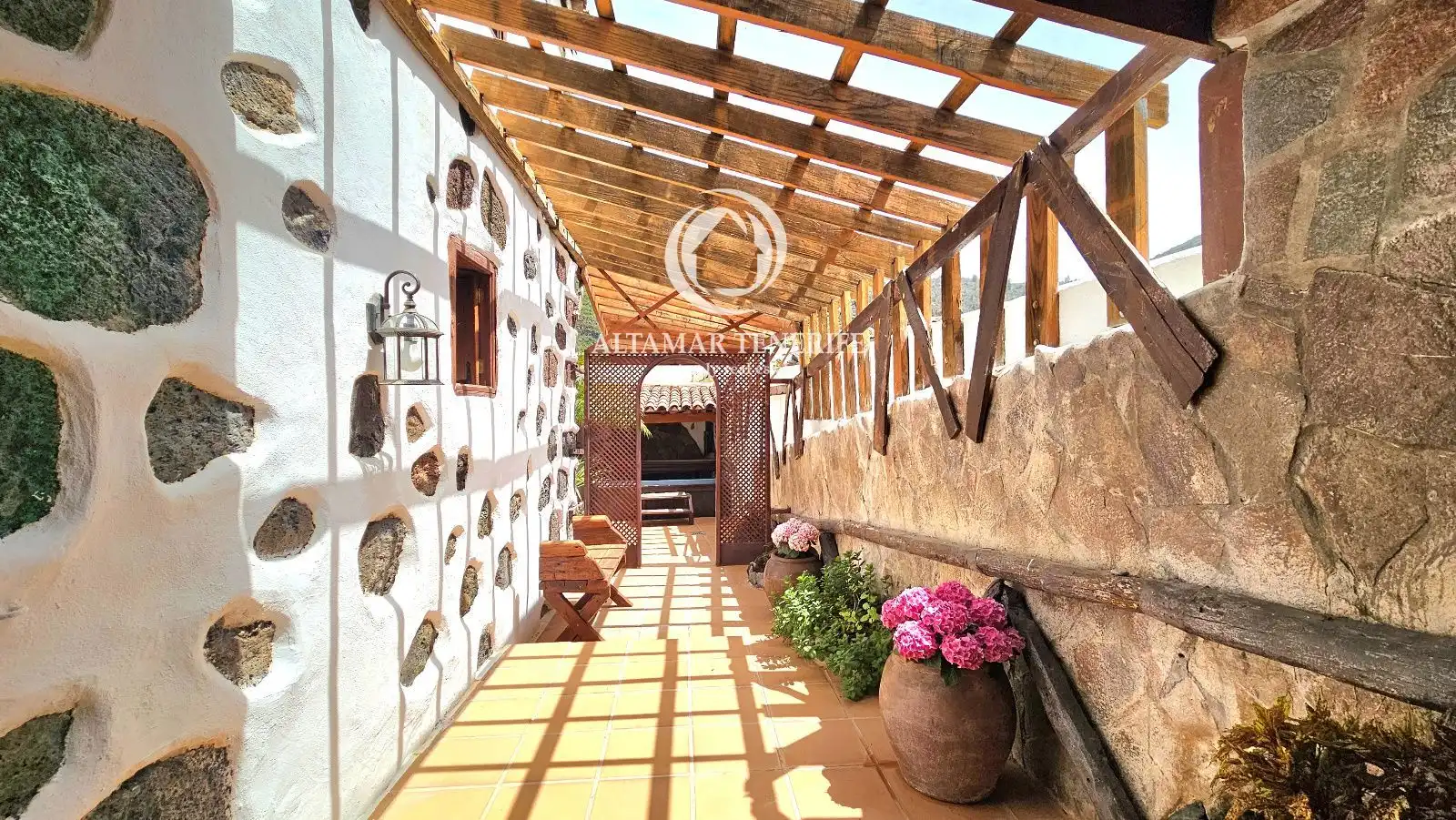 Terraza de Casa adosada en venta en Santiago del Teide con Terraza, Trastero y Amueblado