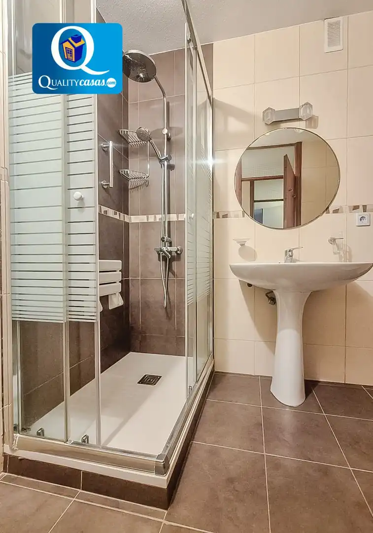 Badezimmer von Wohnungen zum Verkauf in Alicante / Alacant mit Terrasse und Gemeinschaftspool