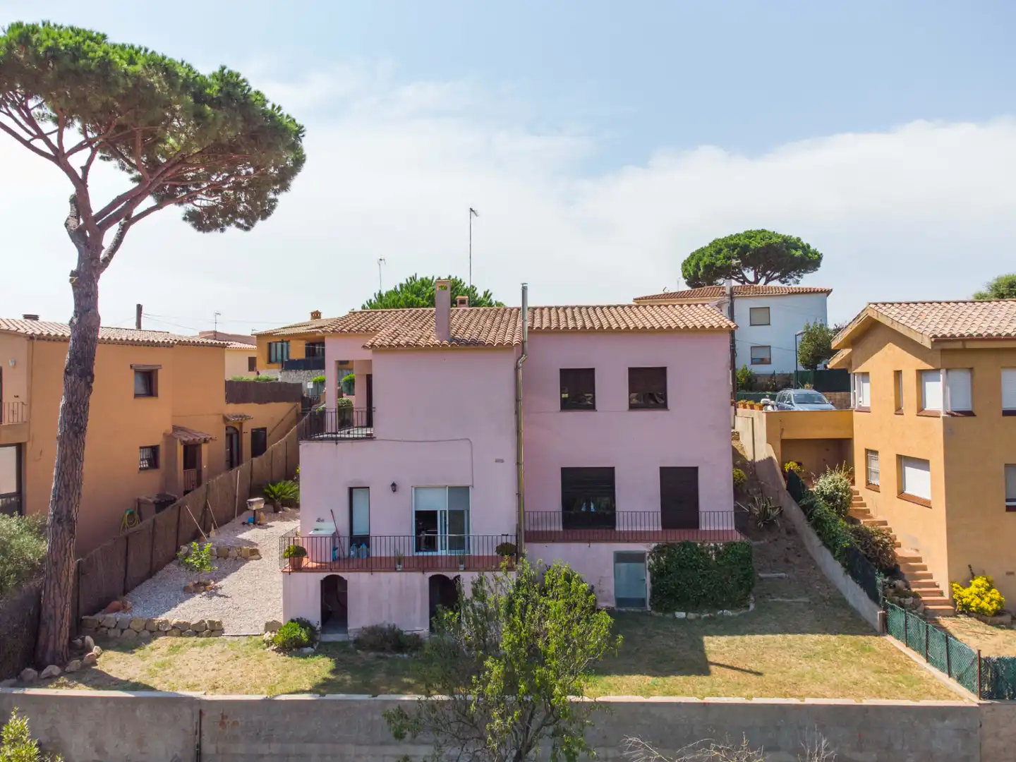 Casa con terraza en venta en Carrer de Guillem de Bonadona 14, imagen 6