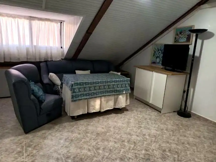 Casa o xalet de lloguer a Calle Reina Victoria, Urbadiez - Entrepuentes