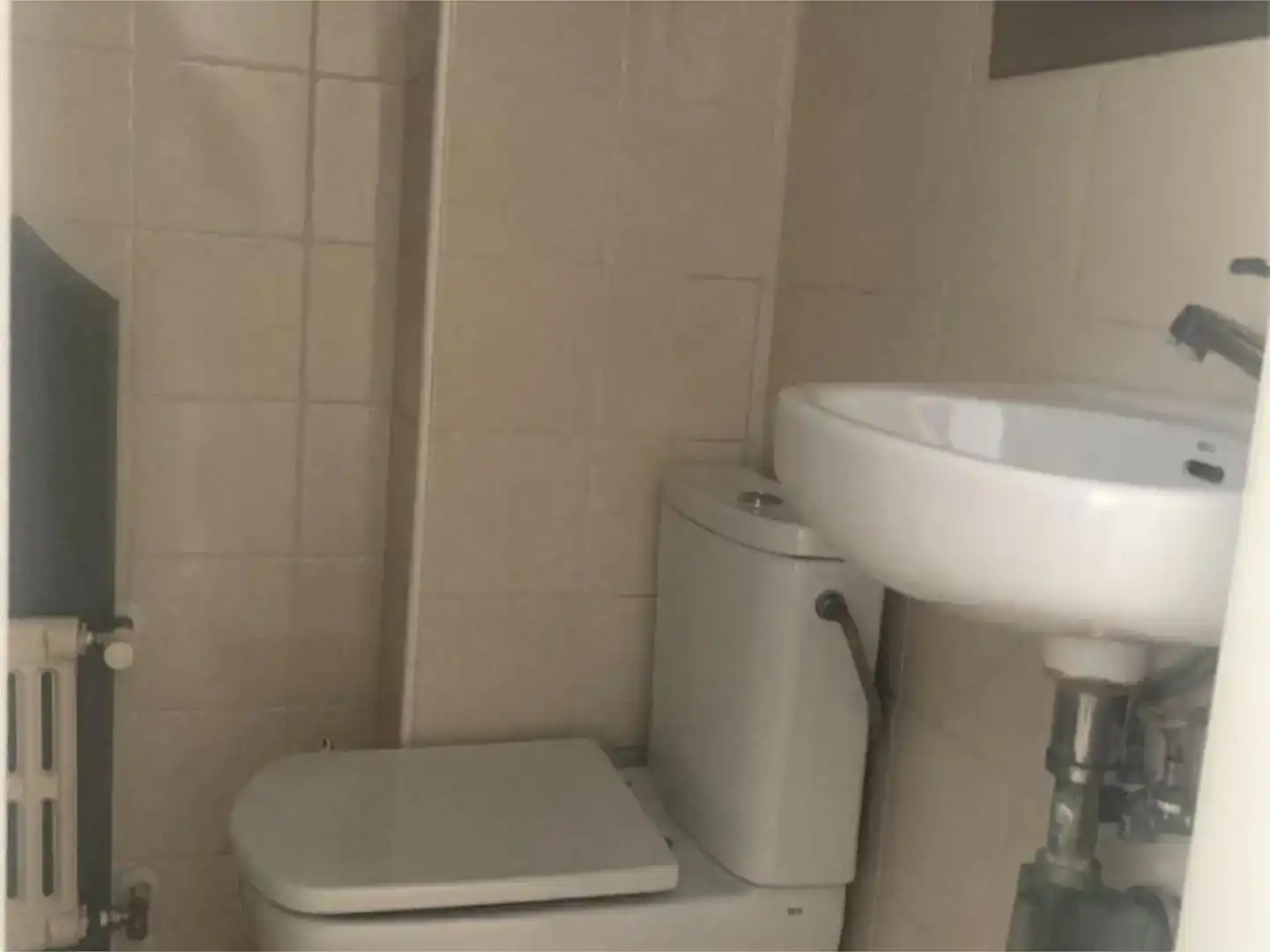 Badezimmer von Wohnung zur Miete in  Zaragoza Capital mit Klimaanlage