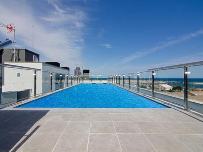 Piscina de Pis en venda en Mataró amb Aire condicionat, Terrassa i Piscina